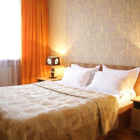 City Hotel Ustʼ-Kamenogorsk Eksteriør billede