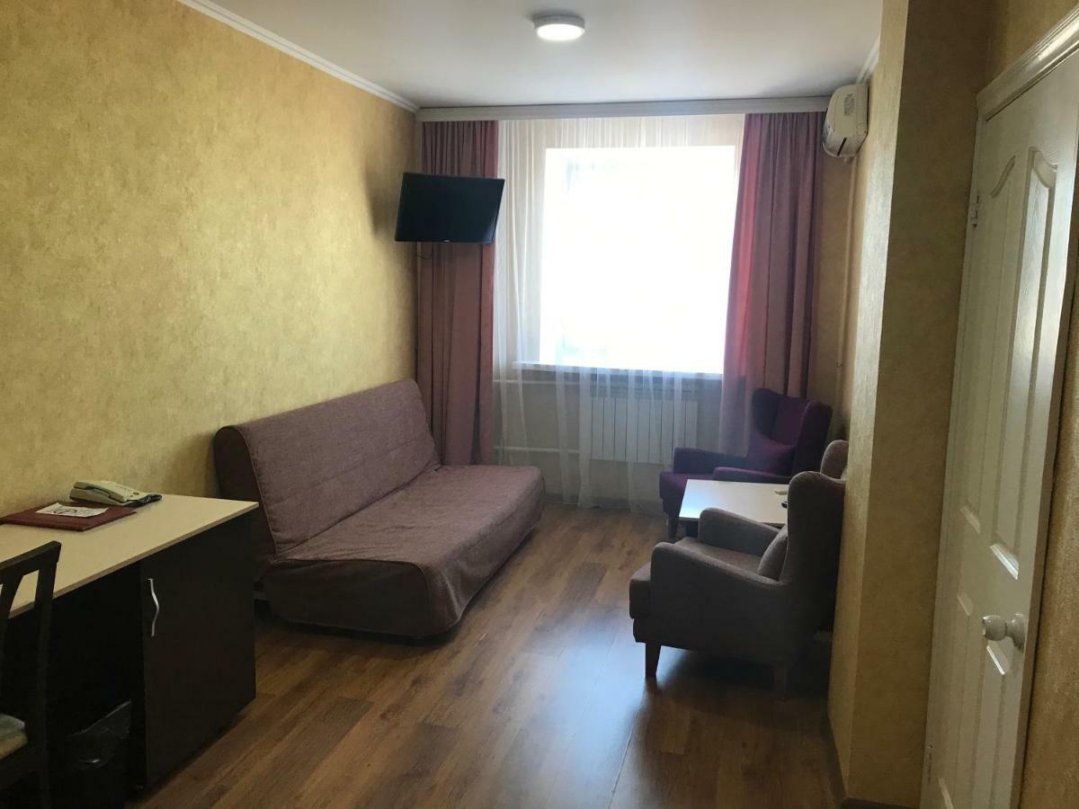 City Hotel Ustʼ-Kamenogorsk Eksteriør billede