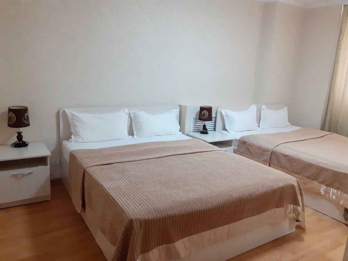City Hotel Ustʼ-Kamenogorsk Eksteriør billede