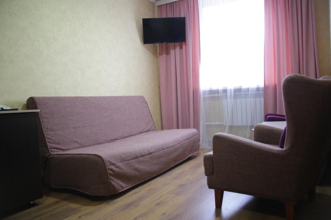 City Hotel Ustʼ-Kamenogorsk Eksteriør billede