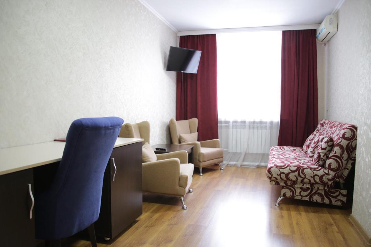 City Hotel Ustʼ-Kamenogorsk Eksteriør billede