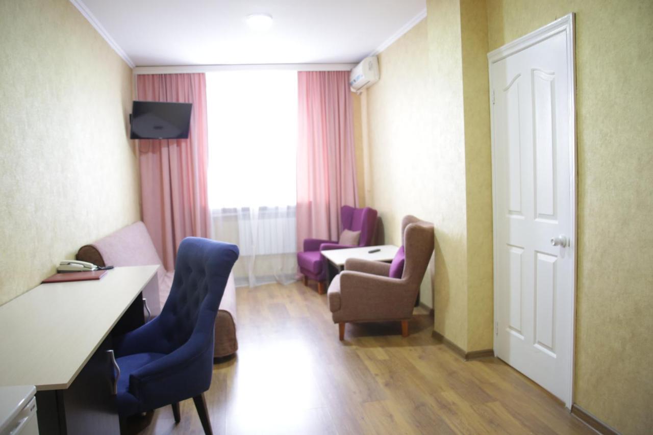 City Hotel Ustʼ-Kamenogorsk Eksteriør billede